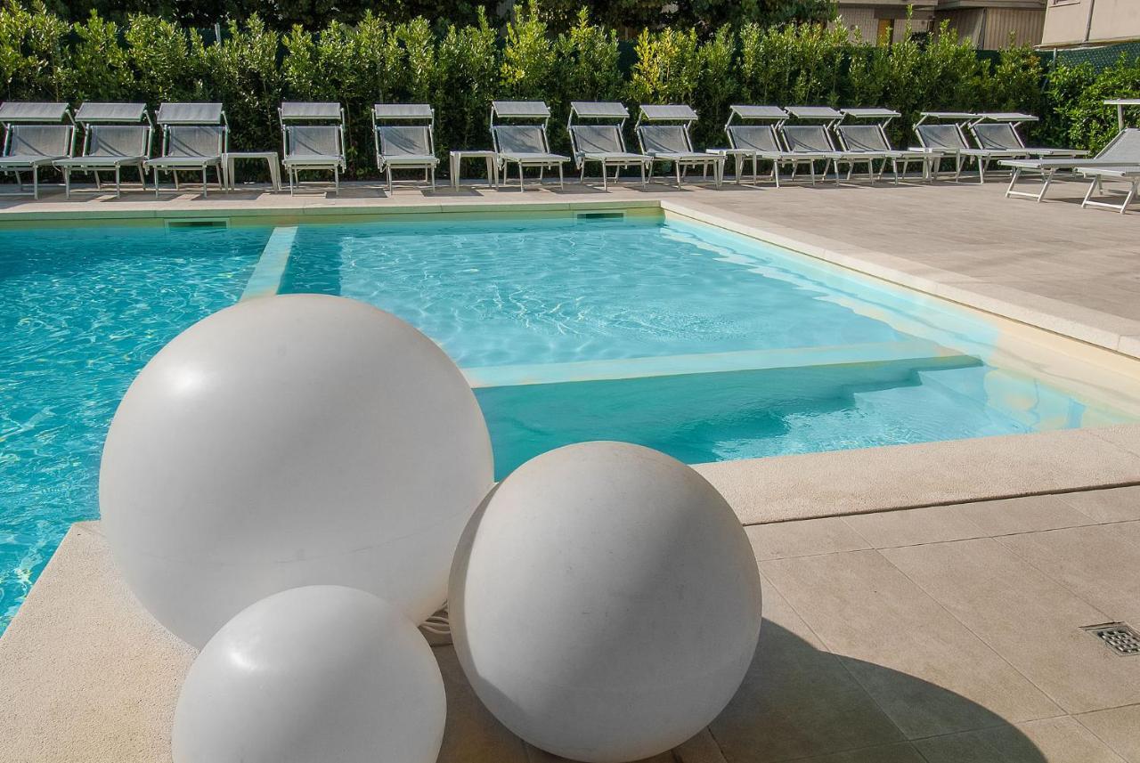 Hotel Niagara Cattolica Dış mekan fotoğraf