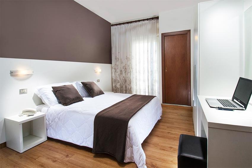 Hotel Niagara Cattolica Dış mekan fotoğraf